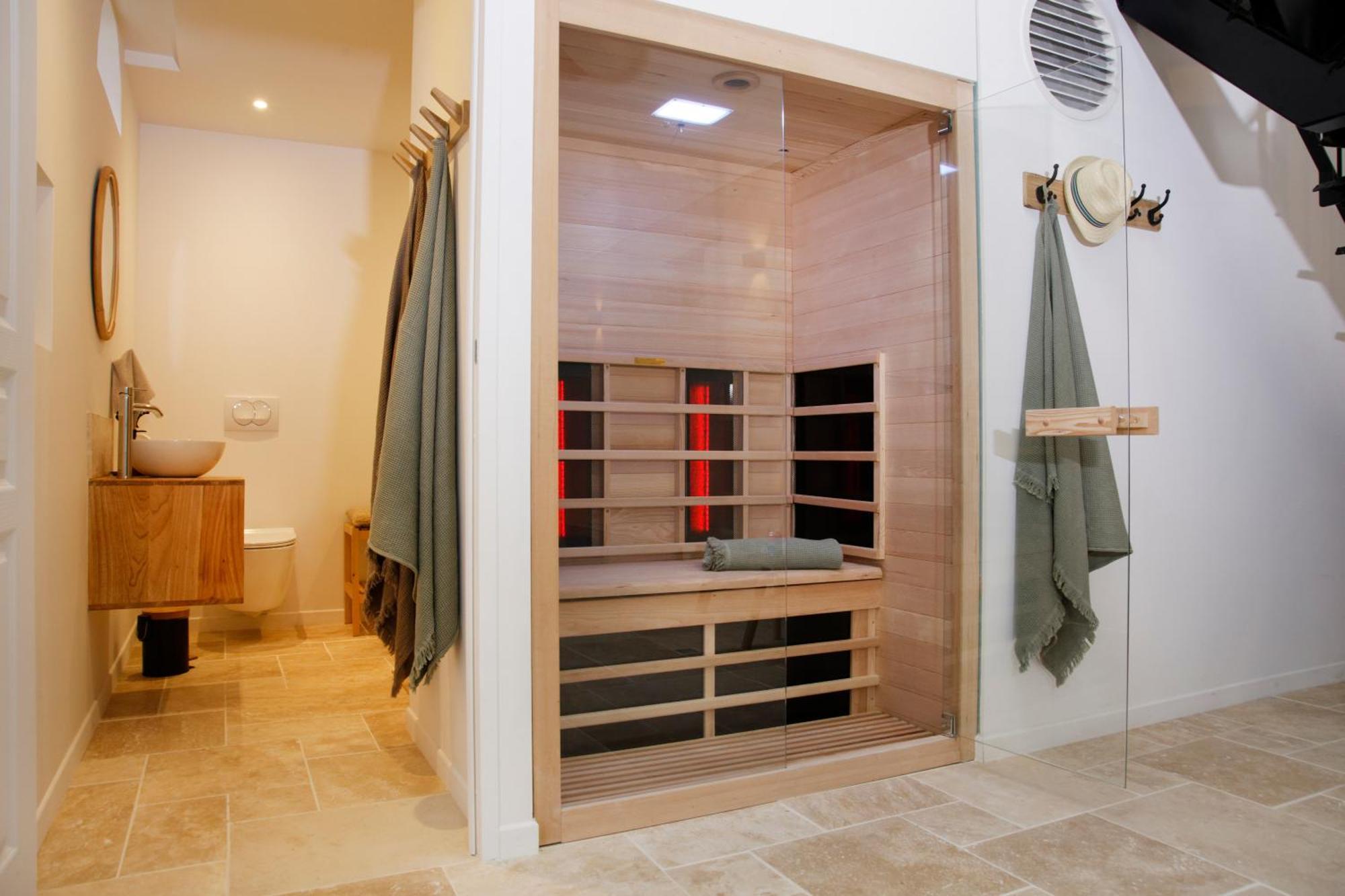 Le Domaine De Soani - Piscine Interieure, Jacuzzis & Sauna Adult Only Saint-Évarzec Exteriér fotografie